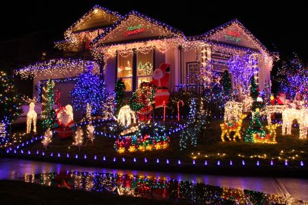 Skip Decorating Your House This Year Without Being a Grinch